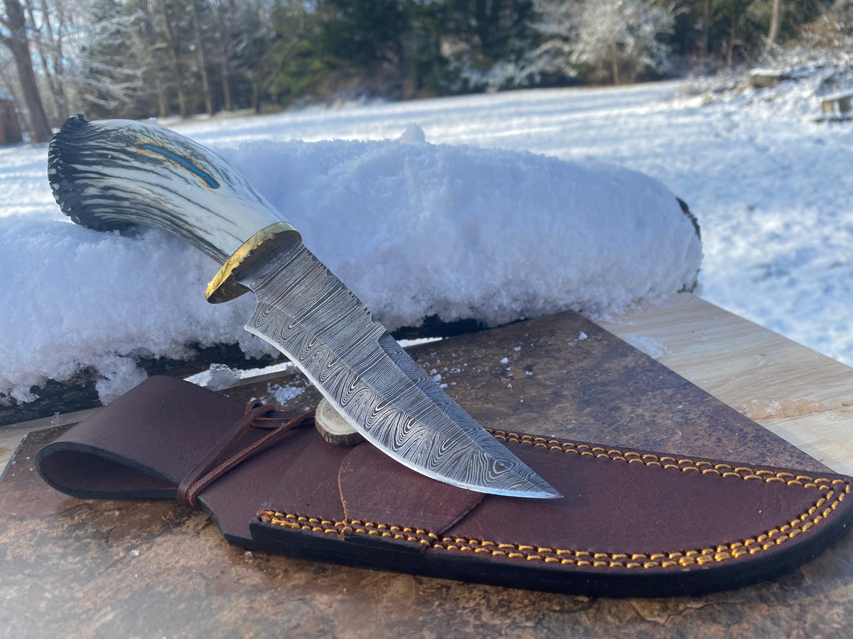 Snow & Steel: Damascus Knives for the Winter & Hunting Season