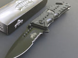 8" Master USA Punisher Skull Handle Pocket Knife (MU-A010BK) - Frontier Blades