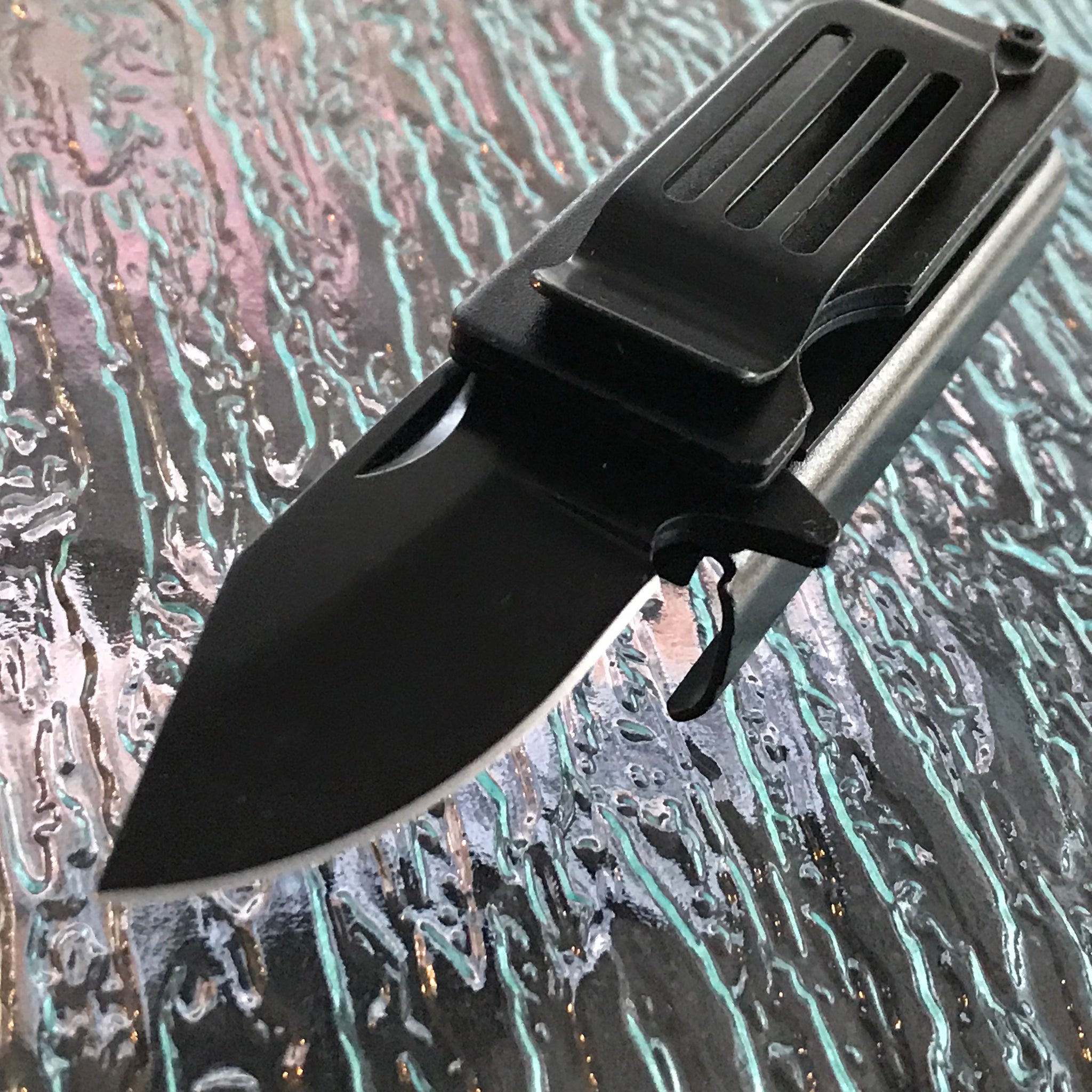 Spring-Assist Folding Knife Cigarette Lighter Case Black Bla