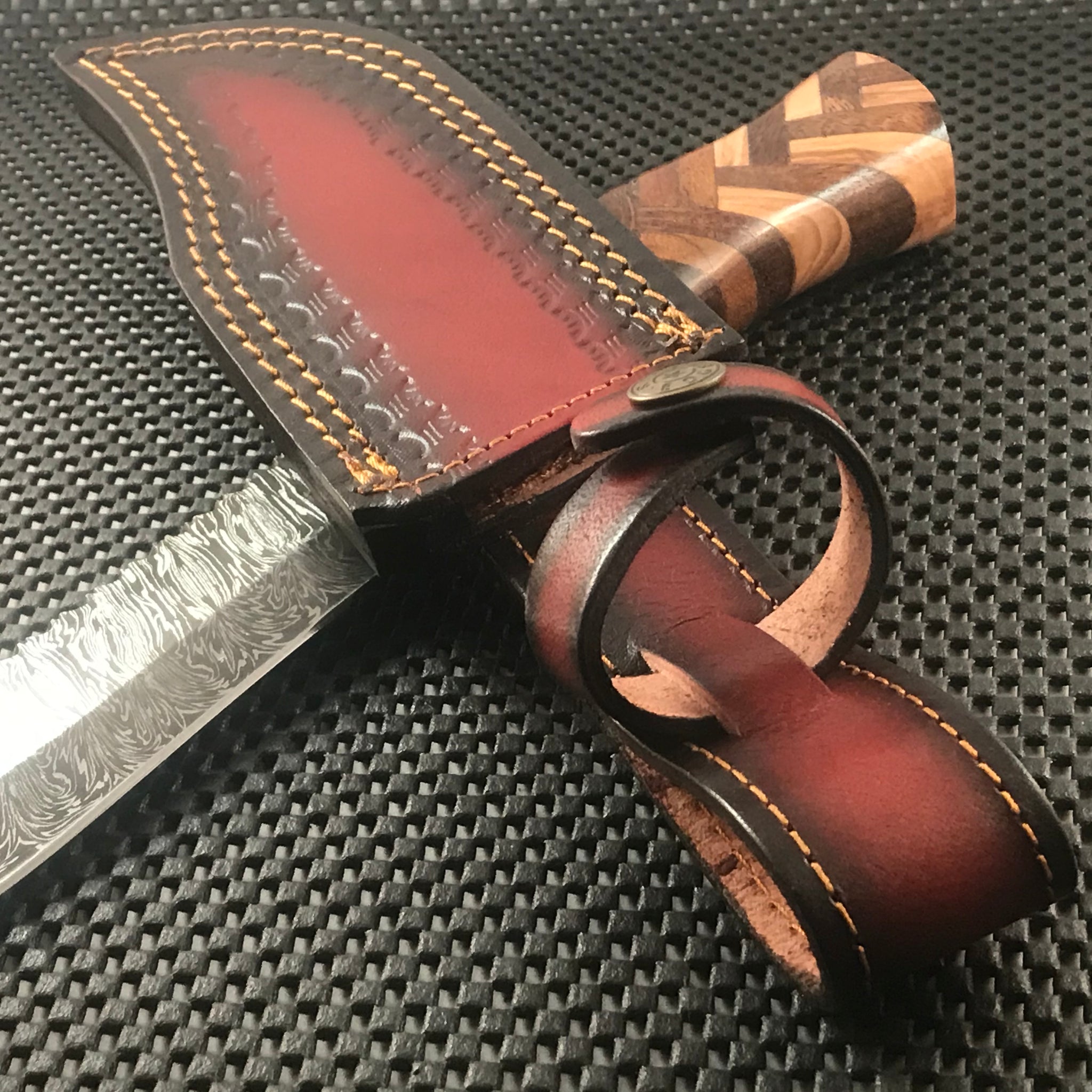 12 Damascus Steel Walnut Olive Wood Braided Sawback Hunting Knife