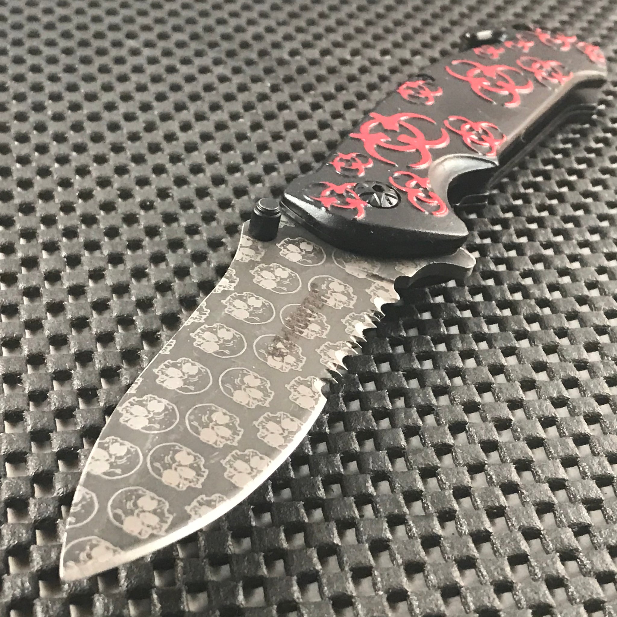 7Z-Hunter Red Zombie Biohazard Fantasy Tactical Pocket Knife